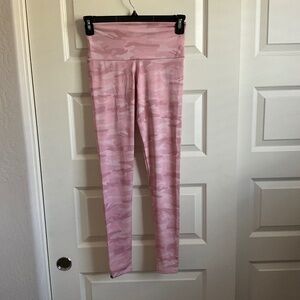 Onzie Flow Pink Camo Full Length Leggings - Size Small/Medium‎